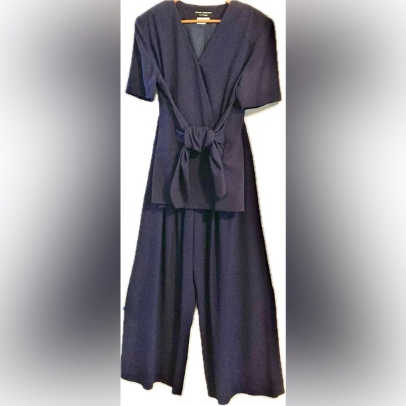 Vintage Donna Morgan evening pantsuit. Navy crepe fabric; palazzo pants. Size 12 - Picture 2 of 13